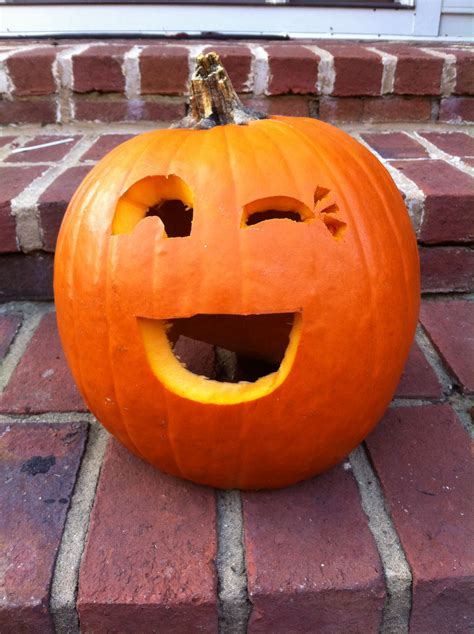 30 Pumpkin Happy Faces To Carve