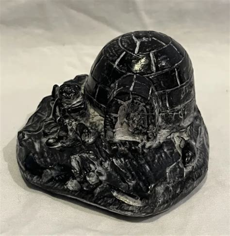 Vtg Inuit Eskimo Igloo A Wolf Original Black Soapstone Sculpture Made