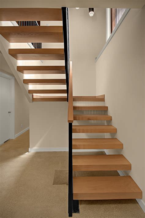15 Outstanding Mid Century Modern Staircase Designs