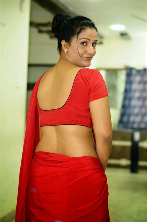 actress apoorva hot navel show in red saree photo gallery movieezreel blogspot
