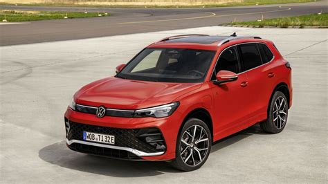 New Volkswagen Tiguan Suv Makes Global Debut With Powertrain Options