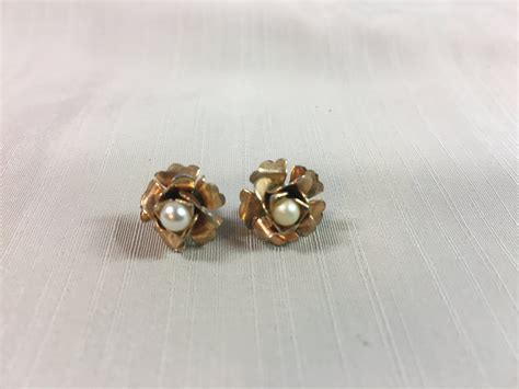 Vintage Gold Flower Pearl Earrings Gold Metal Flower Post Etsy