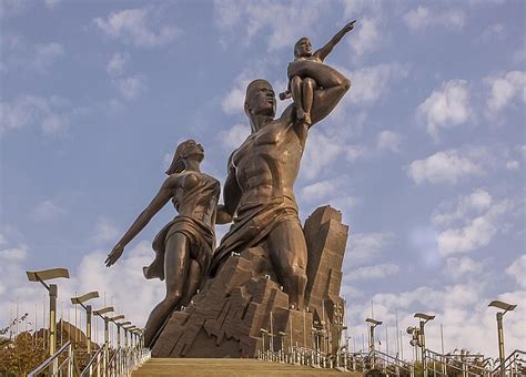 Monument De La Renaissance Africaine Sénégal Incontournable à Dakar