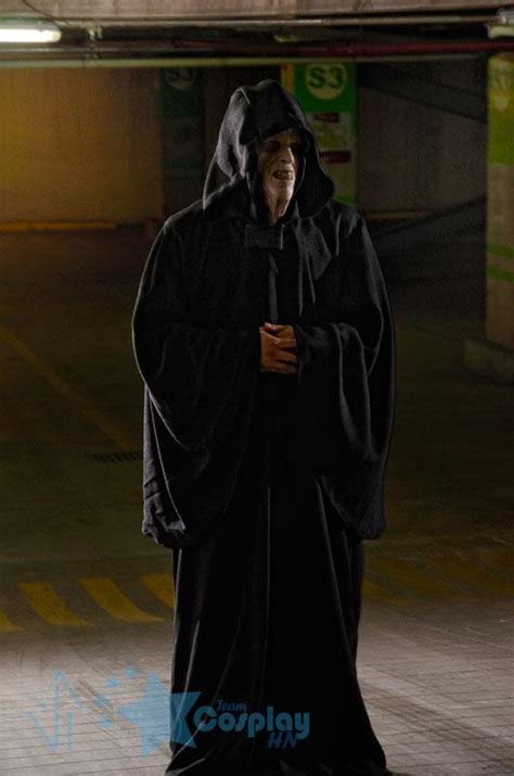 Su plan desde el inicio fue iniciar una guerra entre los. Canciller Palpatine Cosplay by team-cosplay-hn on DeviantArt