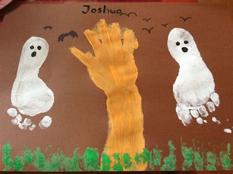 Crafts for 2 year olds are fantastic when little ones can create them all on their own. Pin by Jessica Smith on my own craft | Fall crafts for ...
