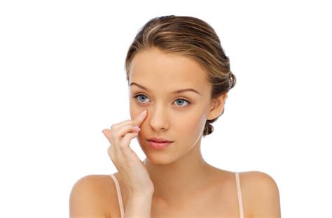 Bollicine Sottopelle: Cause e Rimedi per Eliminarli!