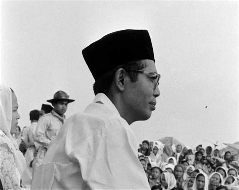Hadirnya Bikin Happy Ini Sejarah Asal Usul THR Di Indonesia Indozone