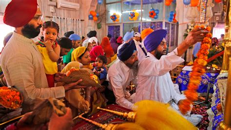 sikh festival celebrates devotion of warriors