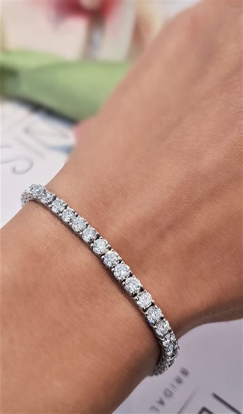 Aggregate 75 Womens Diamond Tennis Bracelet Super Hot In Duhocakina