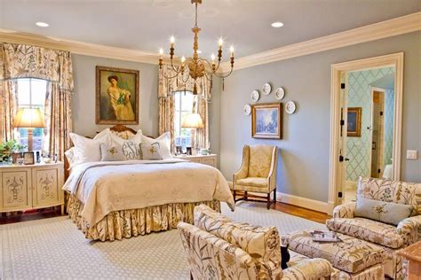 Decorating A Large Master Bedroom Inspirational Traditional Bedroom