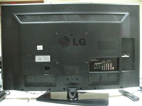 LG Infinia 42LD650 FW Labs FayerWayer