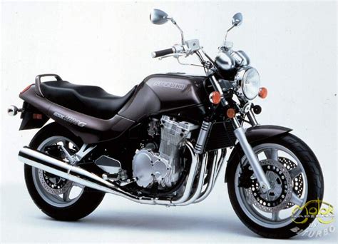 Dieses motorrad, von dem die jüngsten exemplare mittlererweile mindestens 25 jahre alt sind, kann einem graue. Suzuki GSX 1100 G túra-sport motor eladó