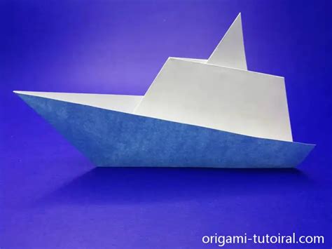 How To Make An Easy Origami Boat Origami Folding Instructions