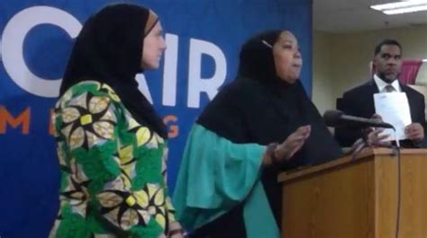 Muslim Woman Sues Ferndale Claims Cops Forced Her To Remove Hijab For