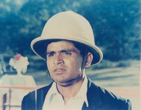 Decoding The Brilliance Of Raghubir Yadav In The World Of Cinema