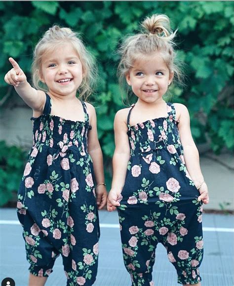 So Cute Twins Taytum And Oakley Tatum And Oakley Mom Daughter Outfits