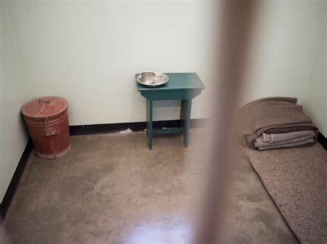 S Africa Planned Auction Of Key To Mandela’s Prison Cell Halted Nelson Mandela News Al Jazeera