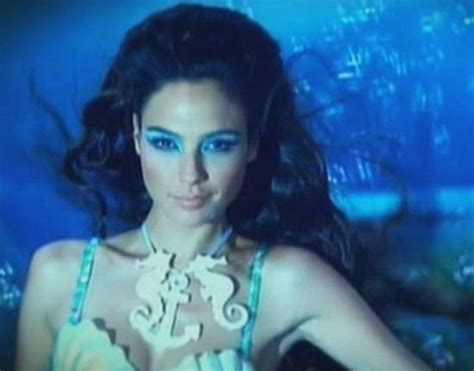 Gal Gadot As Singing Mermaid During Festigal In 2008 Gal Gadot Gal Fashion