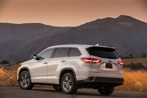 In fact, the new highlander is exciting because of the two reasons: 2017 Toyota Highlander Hybrid Limited rear three quarter ...