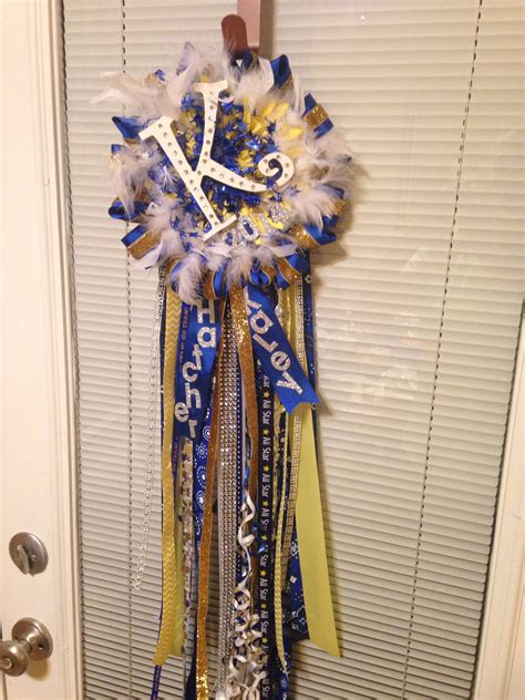 Homecoming Week Homecoming Ideas White Silver Blue Gold Yellow White White Mums Mums The