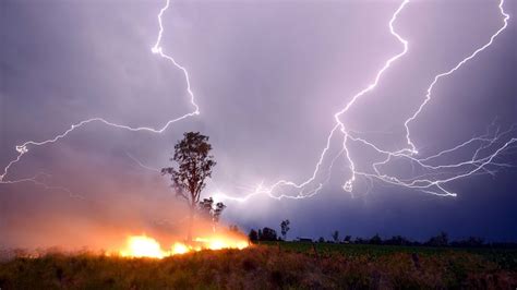 Lightning Strikes Cause Fire Outbreaks Abc News