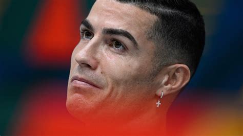 Cristiano Ronaldo Knackt Als Erster Mensch Diese Magische Marke Auf