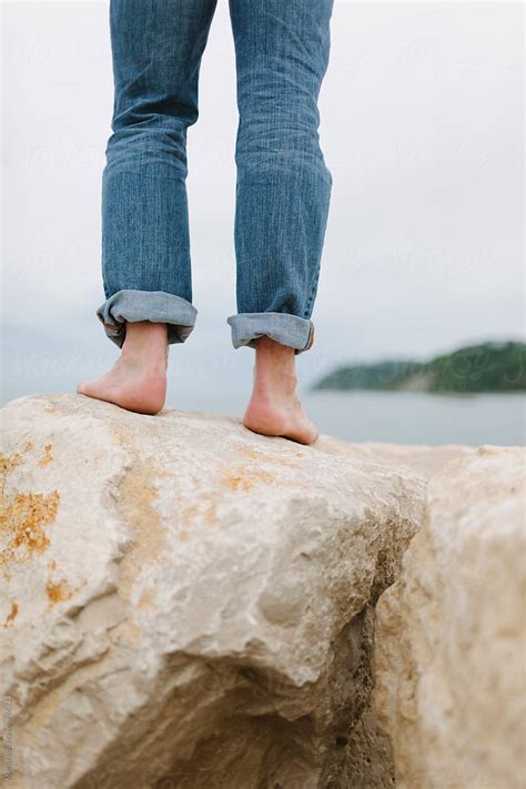 Walking Barefoot On Rocks Del Colaborador De Stocksy Mattia Stocksy