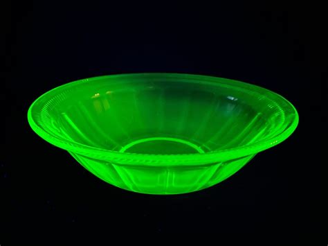 federal glass vintage colonial fluted rope green depression glass bowl 7 1 2 inches green