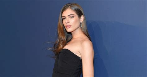 sports illustrated first trans model valentina sampaio