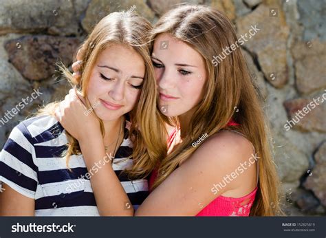 Teenage Girl Crying Hugging Friends Sexiezpix Web Porn