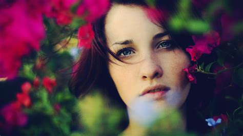 วอลเปเปอร์ ใบหน้า ผู้หญิง โมเดล แนวตั้ง ดอกไม้ ดวงตาสีฟ้า