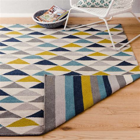 Da die farbe gelb im allgemeinen für licht und wärme steht, entfalten gelbe teppiche eine positive wirkung und gute laune im kinderzimmer, dem schlafzimmer und dem badezimmer. Get Inspired By This Board ! contemporarylighting ...
