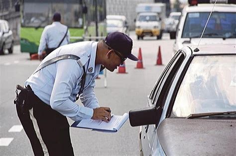 Pdrm is offering early birds a 50% discount on selected traffic fines on mybayar saman, from now until 11 april 2021. PDRM Is Offering 50 Per Cent Discount For Traffic Summon ...