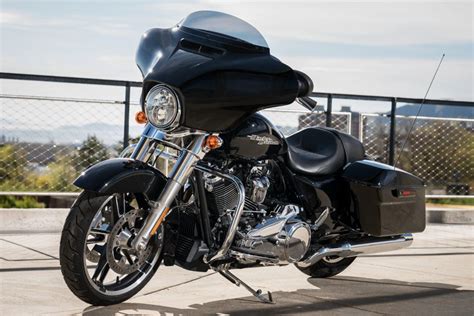 Harley Davidson Street Glide 2023 Images Check Out Design And Styling Oto