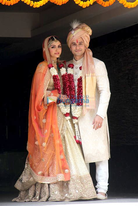 soha ali khan and kunal khemu s wedding reception soha ali khan kunal khemu images bollywood