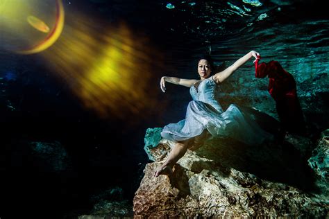 Trash The Dress Photos Underwater Sebi Messina Photography
