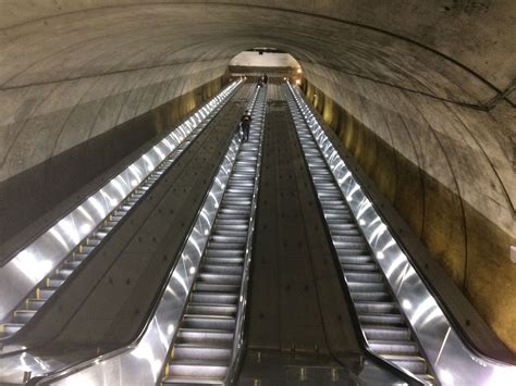 Metro Unveils New Escalators In Bethesda Wtop News