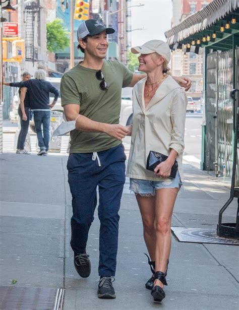 Justin Long Kate Bosworth Act Like Teens In Love On Nyc Stroll