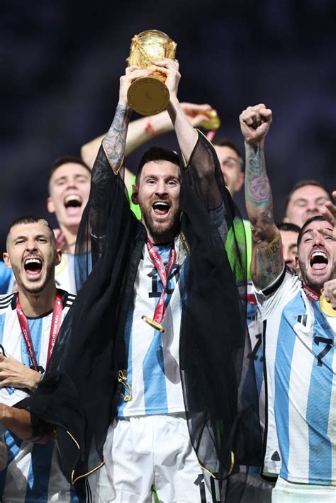 What Was Messi Wearing In The World Cup Trophy Ceremony Esquire