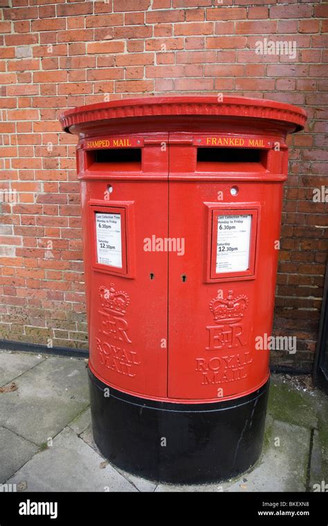 Double Royal Mail Pillar Box England Stock Photo Alamy