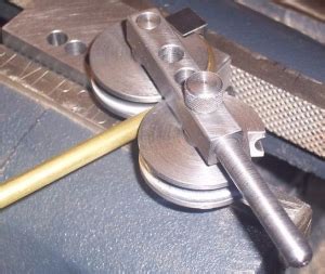 Plumbing and conduit in this video i will show how i was making a pipe hand bender tool. Homemade Small Diameter Pipe Bender - HomemadeTools.net