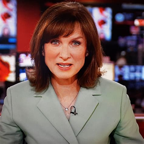 chris m o 💙 on twitter fiona bruce presenting bbc news at six fionabruce tvpresenter