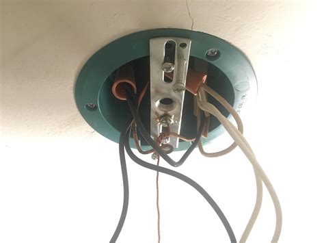 Wiring A Light Fixture With 3 Wires Trouble Installing New Bathroom