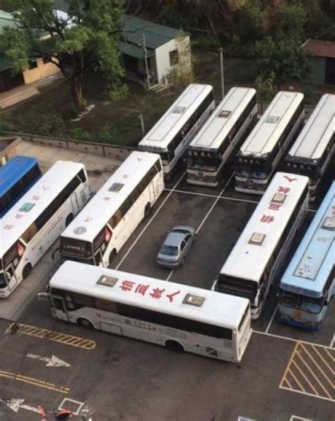 35 Weird And Strange Buses Around The World Barnorama