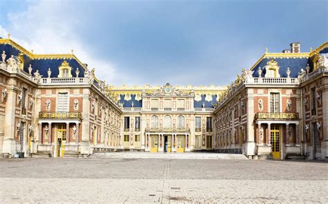 Pourquoi Louis Xiv Sest Il Installé à Versailles