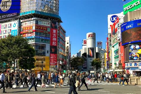 In tokio gibt es gleich mehrere tempel. Tokio Tipps & Sehenswürdigkeiten für eure Japan Reisen ...