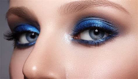 how to makeup for blue eyes