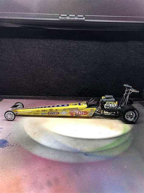 Don Snake Prudhomme 1972 Dragster Plastic Model Car Kit 125