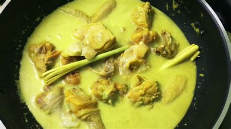 Season the curry with salt and add an additional tablespoon of mak tok's sweet chilli paste. Ayam Masak lemak Cili Api simple dan sedap! - YouTube