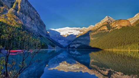 Canada Louise Lake Alberta Banff National Park Mountain With Reflection